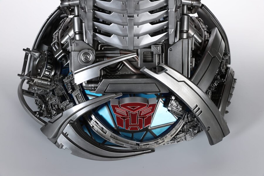 XM Studios Transformers G1 Optimus Prime & Megatron Busts Color Teaser Image  (1 of 2)